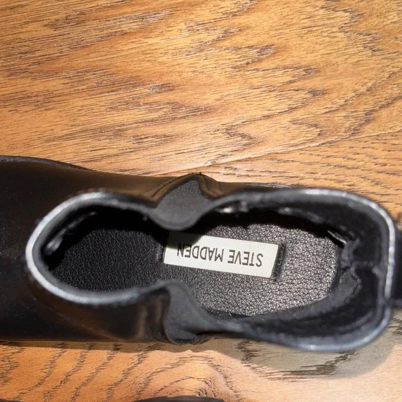 Steve Madden Classic Black Ankle Booties - Picture 5 of 9